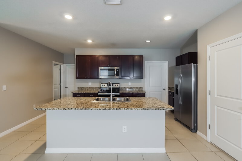 3,120/Mo, 9039 Water Chestnut Dr Temple Terrace, FL 33637 Kitchen View