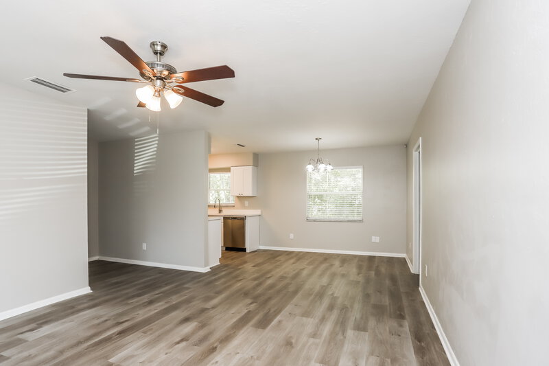 1,765/Mo, 302 Walker Ave Brooksville, FL 34601 Dining Room View
