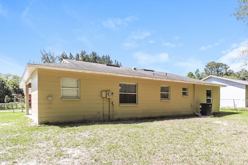 1,765/Mo, 302 Walker Ave Brooksville, FL 34601 Rear View