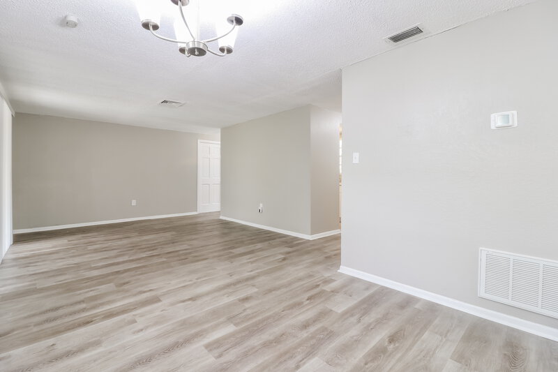 1,570/Mo, 27084 Roper Rd Brooksville, FL 34602 Dining Room View