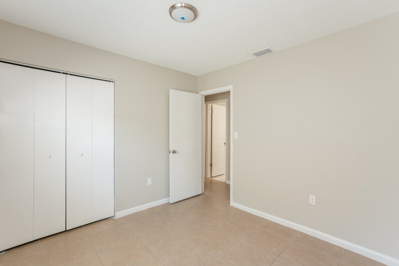 2,690/Mo, 1355-5 Iron Dr Lakeland, FL 33801 Bedroom View 2