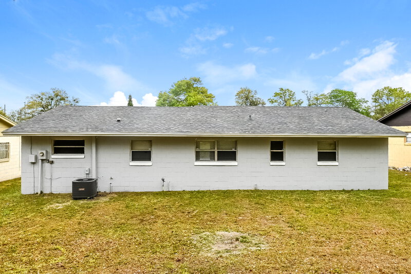 1,835/Mo, 1604 Wright Dr Lakeland, FL 33805 Rear View