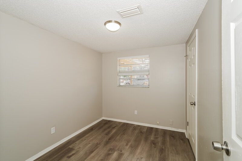 2,870/Mo, 2014 E Humphrey St Tampa, FL 33604 Bedroom View
