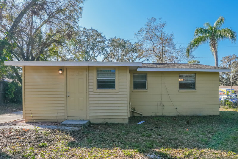 2,870/Mo, 2014 E Humphrey St Tampa, FL 33604 Rear View
