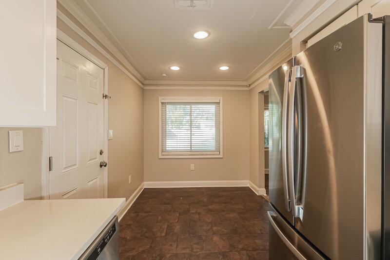 1,705/Mo, 9311 N Mary Ave Tampa, FL 33612 Floorplan View 2