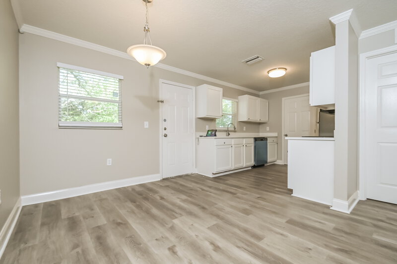 1,765/Mo, 1127 W 12th St Lakeland, FL 33805 Dining Room View
