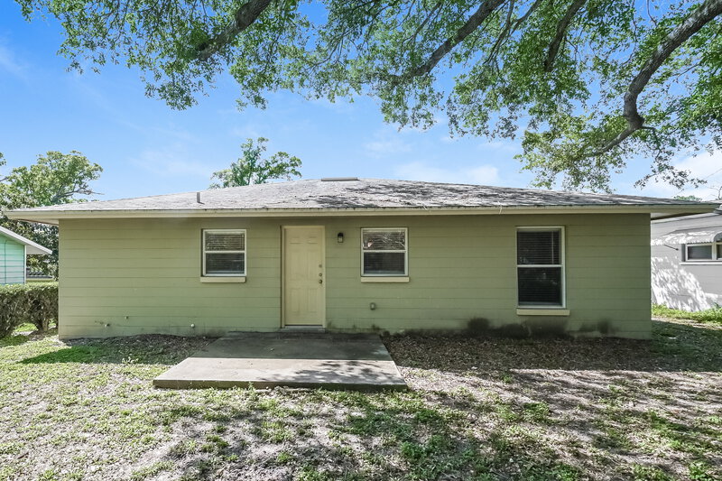 1,765/Mo, 1127 W 12th St Lakeland, FL 33805 Rear View