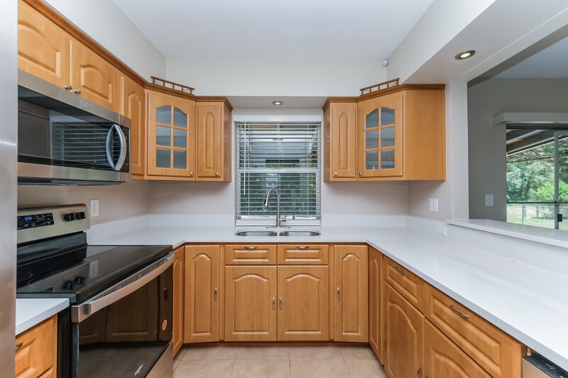 1,760/Mo, 1248 Hanover Ct Spring Hill, FL 34606 Kitchen View