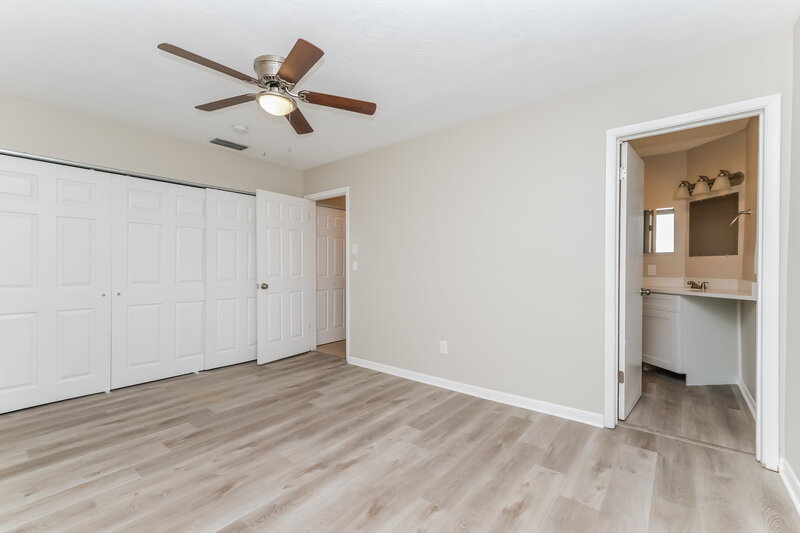 1,760/Mo, 1248 Hanover Ct Spring Hill, FL 34606 Main Bedroom View 2