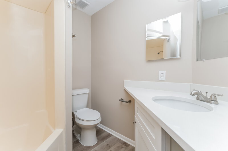 1,760/Mo, 1248 Hanover Ct Spring Hill, FL 34606 Bathroom View