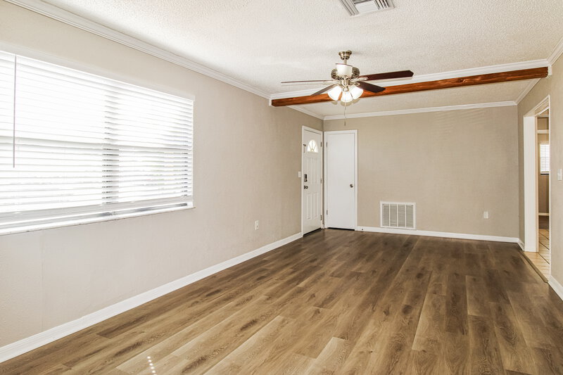 1,580/Mo, 10131 Hayward Rd Spring Hill, FL 34608 Living Room View
