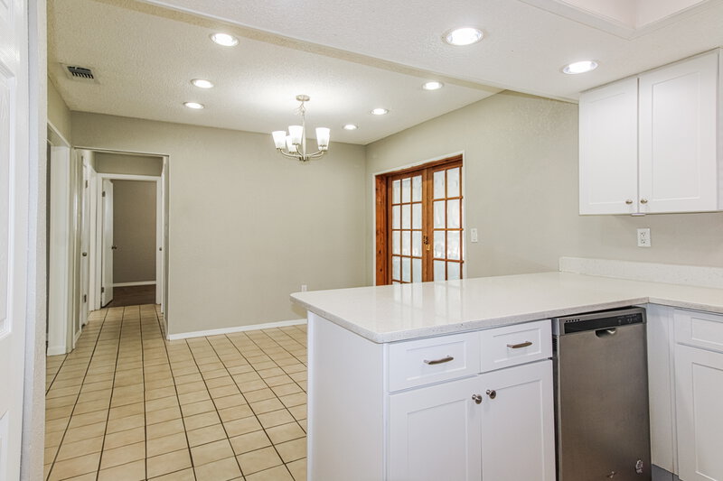 1,580/Mo, 10131 Hayward Rd Spring Hill, FL 34608 Kitchen View 2