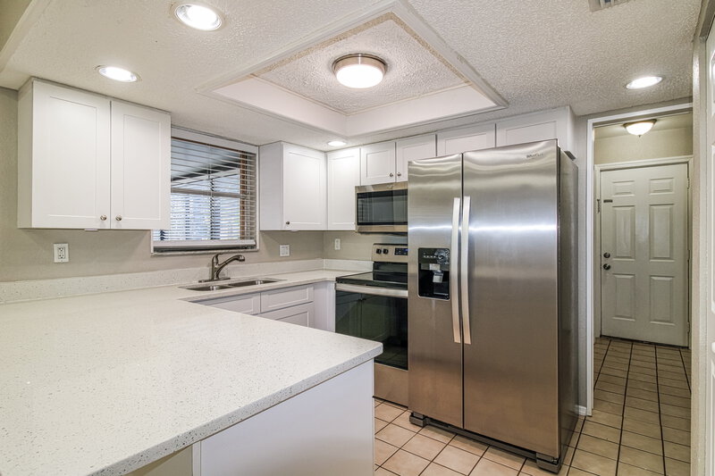 1,535/Mo, 10131 Hayward Rd Spring Hill, FL 34608 Kitchen View