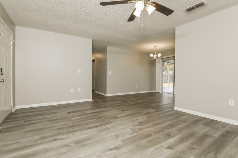 1,860/Mo, 5227 Grace St E Lakeland, FL 33810 Living Room View