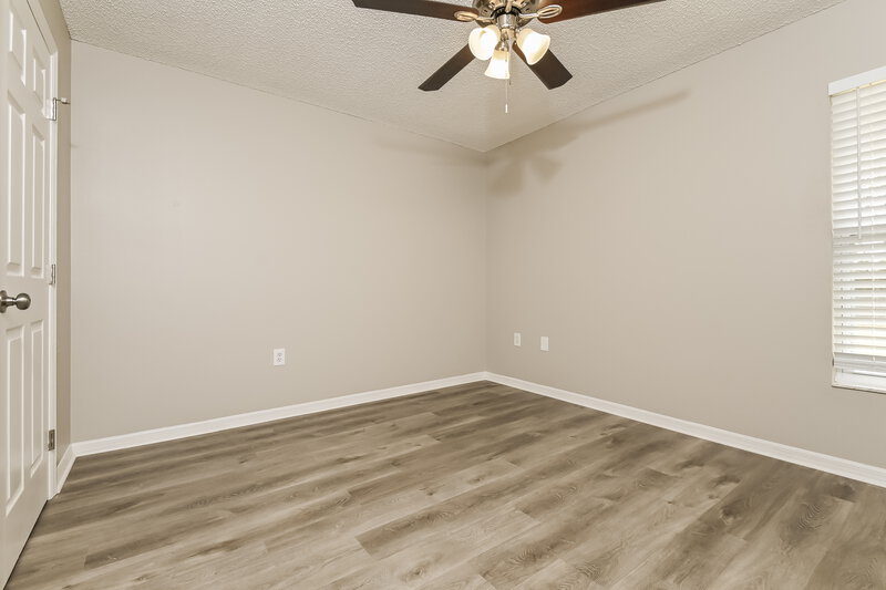 1,860/Mo, 5227 Grace St E Lakeland, FL 33810 Main Bedroom View