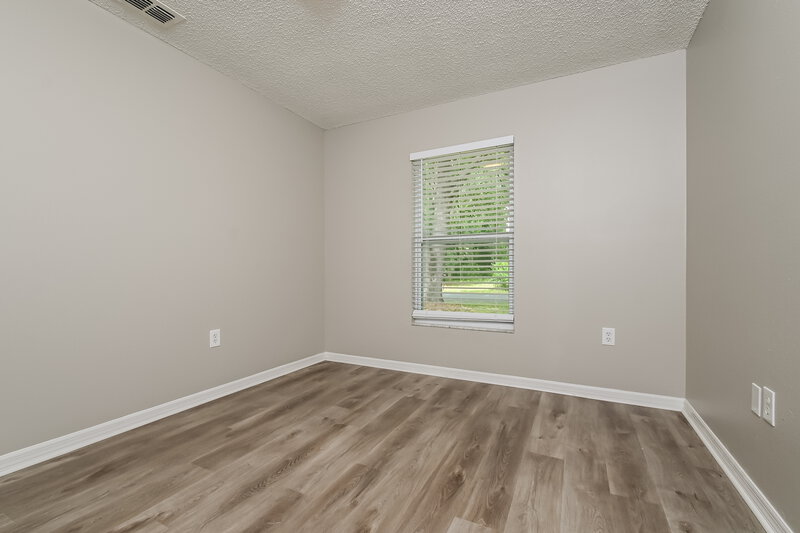 1,860/Mo, 5227 Grace St E Lakeland, FL 33810 Bedroom View