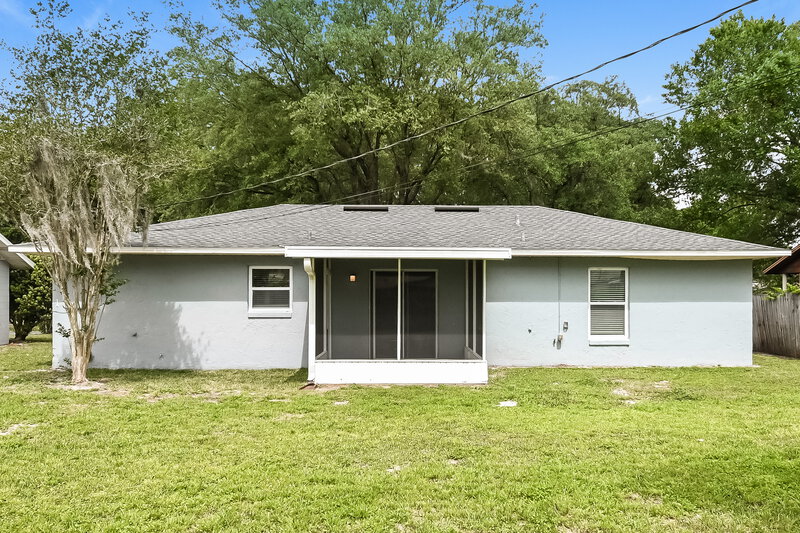 1,860/Mo, 5227 Grace St E Lakeland, FL 33810 Rear View