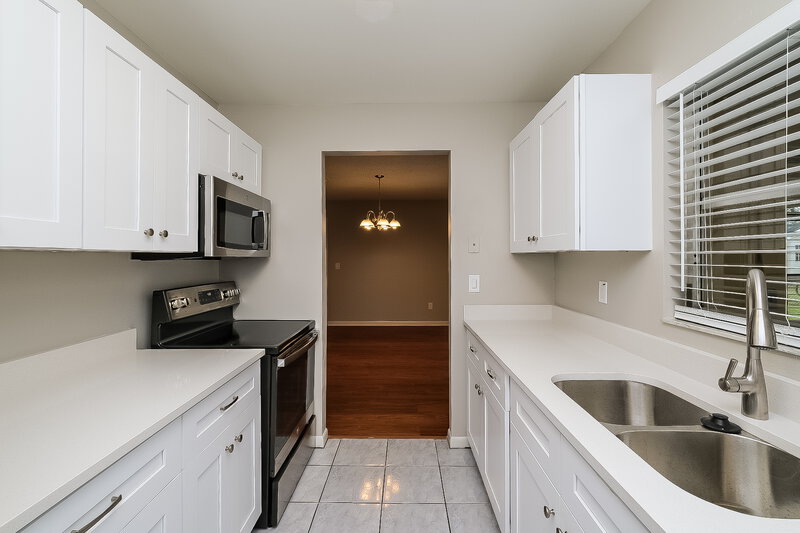 1,790/Mo, 9350 Bayside Ct Spring Hill, FL 34608 Kitchen View