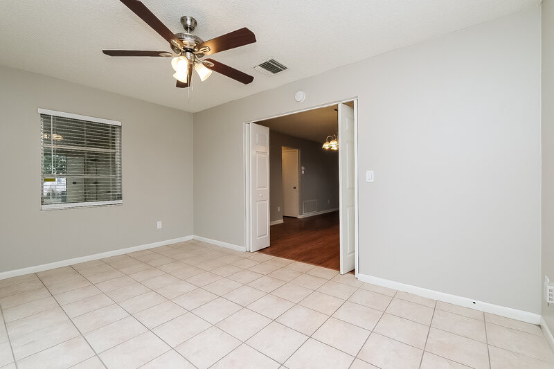 1,790/Mo, 9350 Bayside Ct Spring Hill, FL 34608 Family Room View 2