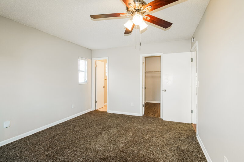 1,685/Mo, 9350 Bayside Ct Spring Hill, FL 34608 Main Bedroom View 2