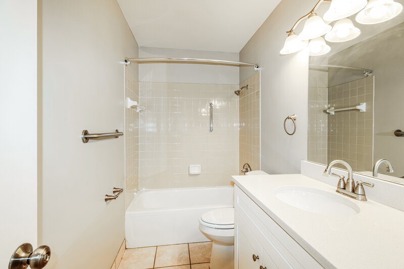 1,685/Mo, 9350 Bayside Ct Spring Hill, FL 34608 Bathroom View
