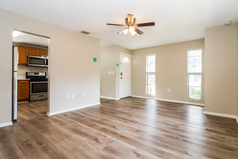 1,795/Mo, 1134 La Salle St Clearwater, FL 33755 Living Room View