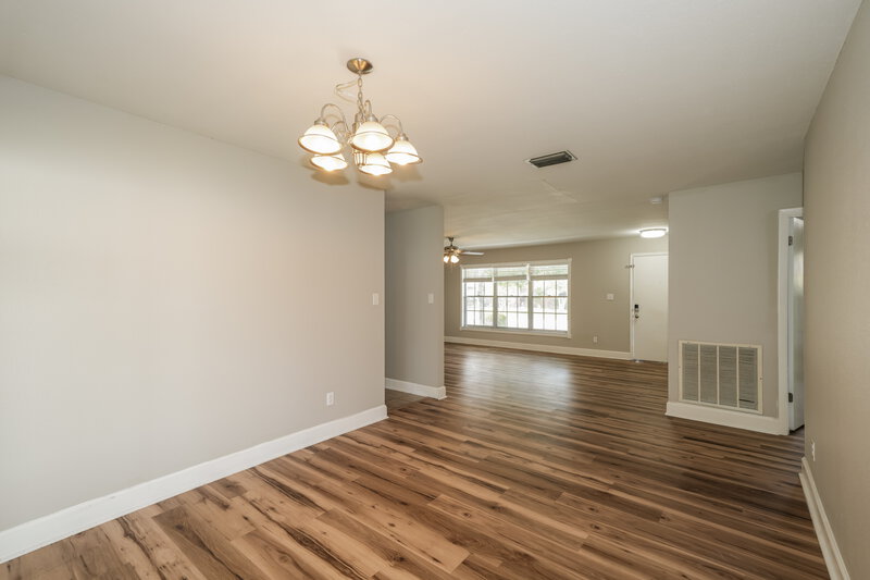 1,720/Mo, 31213 Lancewood Dr Brooksville, FL 34602 Dining Room View 2