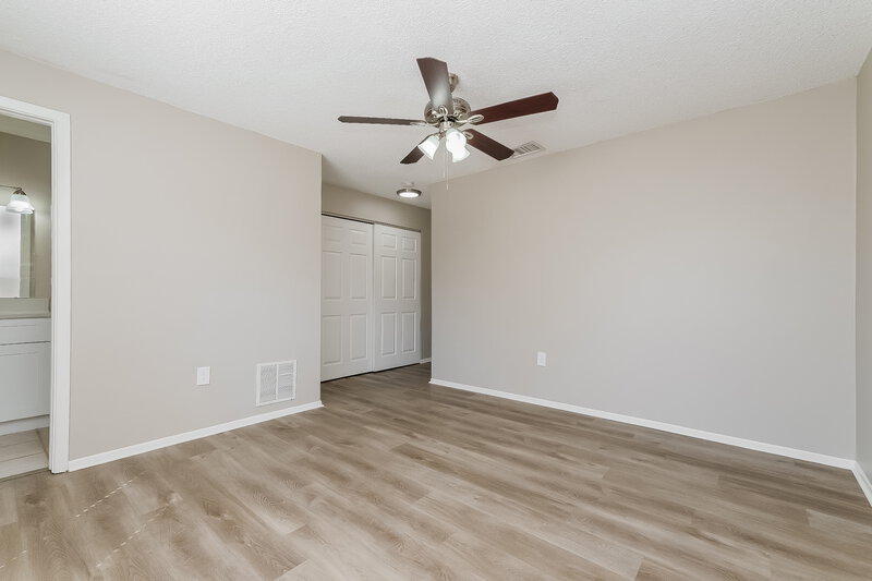 3,290/Mo, 7437 Jenner Ave New Port Richey, FL 34655 Main Bedroom View 2