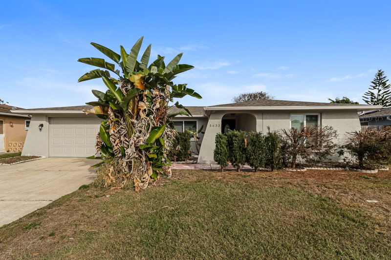 1,635/Mo, 5633 Mirada Dr Holiday, FL 34690 External View