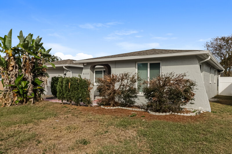 1,635/Mo, 5633 Mirada Dr Holiday, FL 34690 Front View