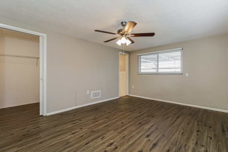 1,635/Mo, 5633 Mirada Dr Holiday, FL 34690 Main Bedroom View