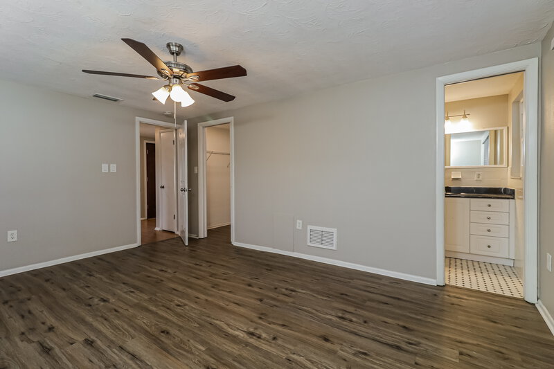 1,635/Mo, 5633 Mirada Dr Holiday, FL 34690 Main Bedroom View 2