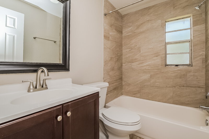 1,785/Mo, 6753 Lassen Ave New Port Richey, FL 34655 Bathroom View