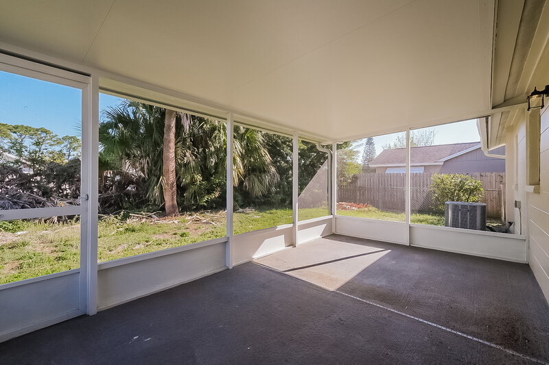 1,785/Mo, 6753 Lassen Ave New Port Richey, FL 34655 Sun Room View