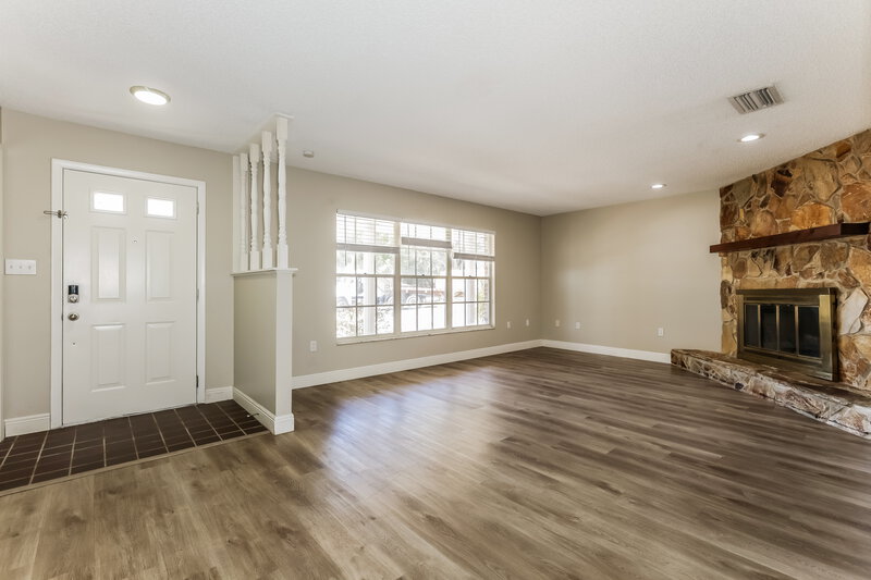 1,990/Mo, 7219 Brown Fox Run Lakeland, FL 33810 Living Room View