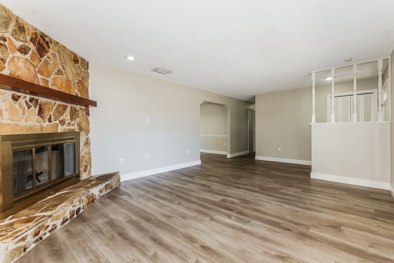 1,990/Mo, 7219 Brown Fox Run Lakeland, FL 33810 Living Room View 2