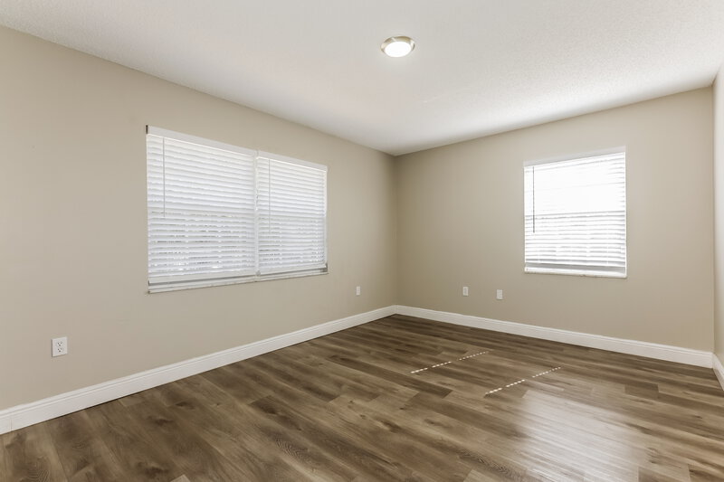 1,990/Mo, 7219 Brown Fox Run Lakeland, FL 33810 Main Bedroom View