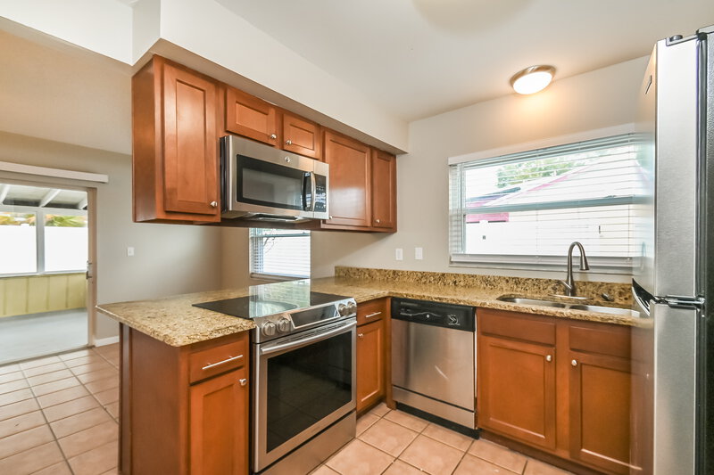 2,035/Mo, 420 Silver Hill Dr Valrico, FL 33594 Misc View 6