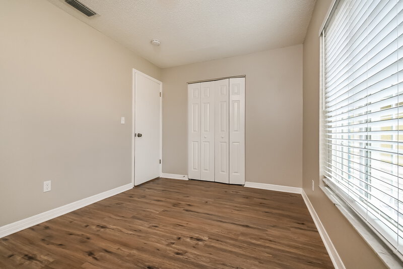 2,115/Mo, 420 Silver Hill Dr Valrico, FL 33594 Bedroom View 2