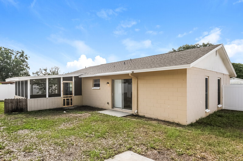 2,010/Mo, 420 Silver Hill Dr Valrico, FL 33594 Rear View