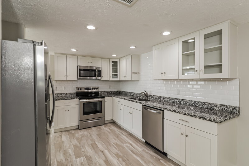 1,980/Mo, 4045 Grayton Dr New Port Richey, FL 34652 Kitchen View