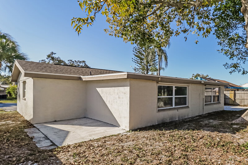 1,980/Mo, 4045 Grayton Dr New Port Richey, FL 34652 Rear View