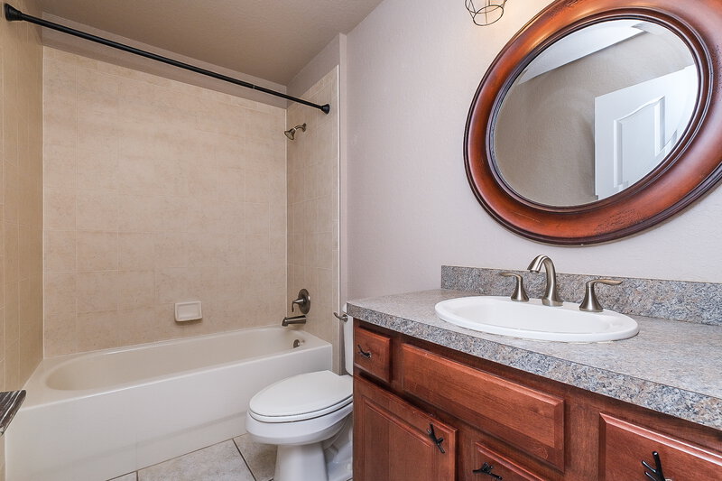 2,460/Mo, 1020 Godfrey Ave Spring Hill, FL 34609 Bathroom View