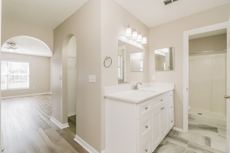 3,720/Mo, 11515 Linden Dr Spring Hill, FL 34608 Main Bathroom View