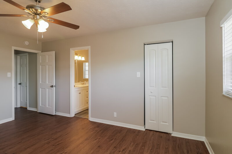 2,960/Mo, 528 Crestover Dr Temple Terrace, FL 33617 Main Bedroom View