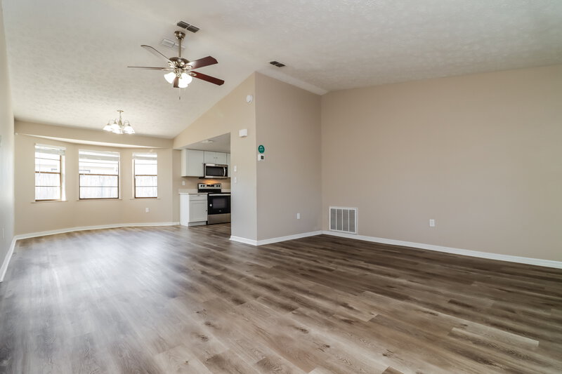 3,000/Mo, 6220 12th Ave New Port Richey, FL 34653 Living Room View