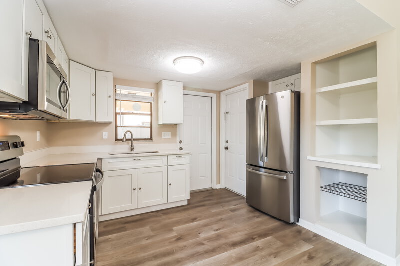 3,000/Mo, 6220 12th Ave New Port Richey, FL 34653 Kitchen View