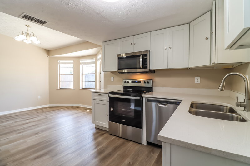 3,000/Mo, 6220 12th Ave New Port Richey, FL 34653 Kitchen View 3