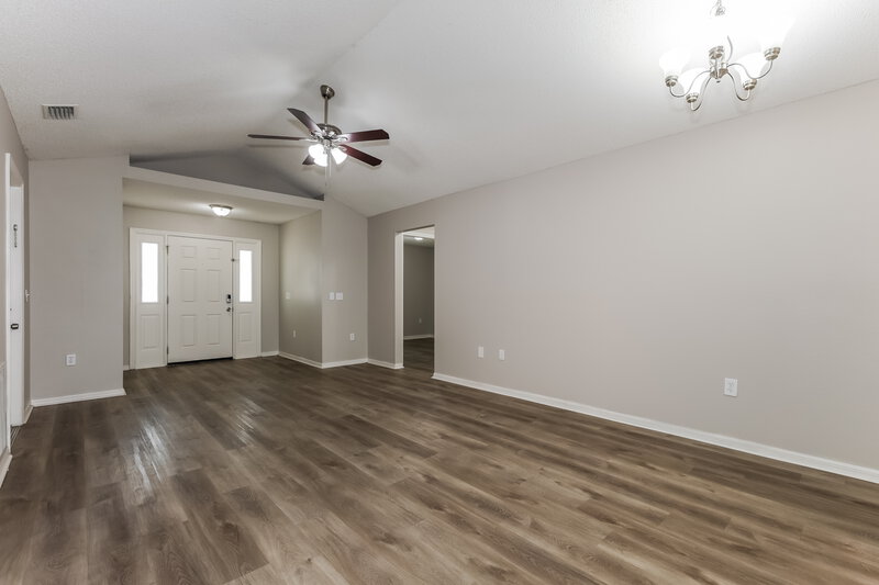 2,220/Mo, 8308 Hedgeway Pl Tampa, FL 33637 Living Room View