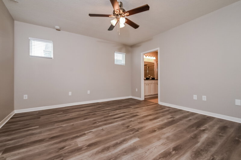 2,790/Mo, 16104 Palmettorun Cir Lithia, FL 33547 Main Bedroom View